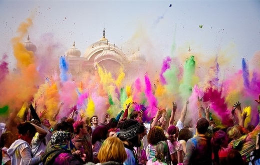 Семейный отдых с Краской Холи в стиле Holi Fest!